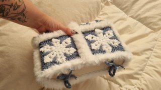 Funda para libro tejida a mano