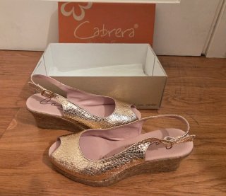 Zapatos esparto dorados Cabrera