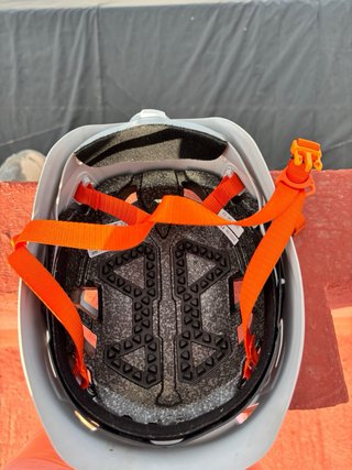 Casco de escalada Simond