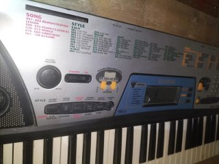 Tastiere musicali Yamaha PSR-170