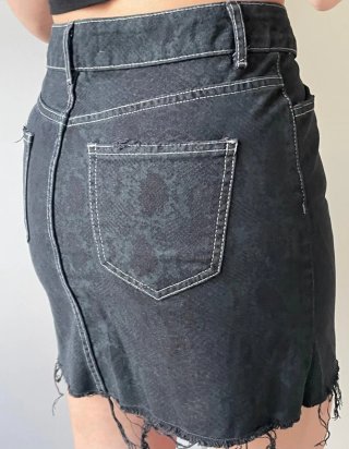 Falda mini efecto piel serpiente