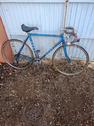 Lote de bicicletas antiguas
