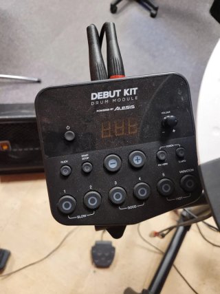 Batería Electrónica Alesis Debut Kit
