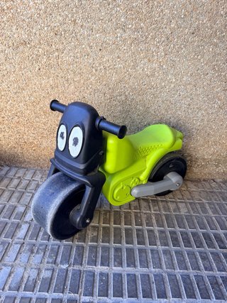 Moto de juguete sin pedales