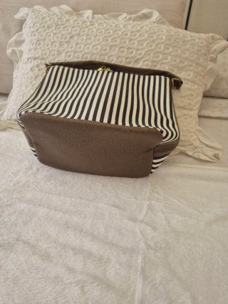 Bolso de rayas blanco y negro
