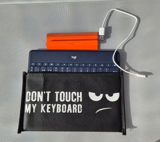 Teclado Logitech Keys to Go Azul Bluetooth