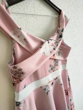 Vestido elegante rosa floral