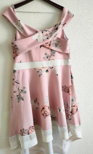 Vestido elegante rosa floral
