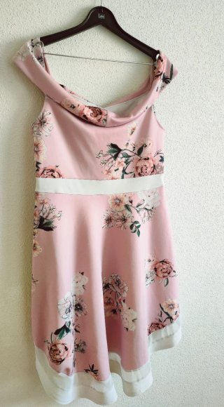 Vestido elegante rosa floral