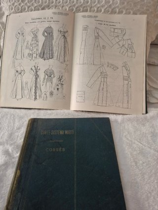 2 Libros antiguos "Corte Marti"