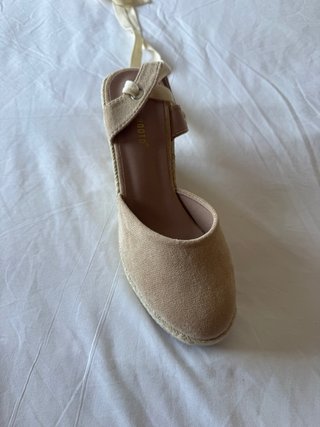 Alpargatas cuña beige talla 40