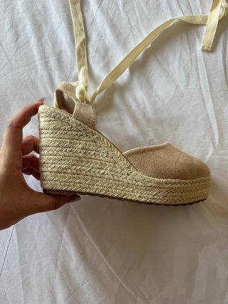 Alpargatas cuña beige talla 40
