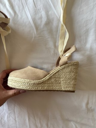 Alpargatas cuña beige talla 40
