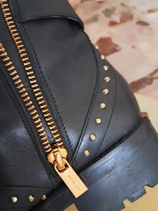 Anfibio Michael Kors nero con dettagli oro