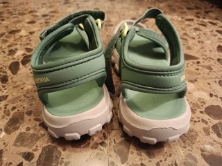 Chanclas niño verde quechua(decathlon)