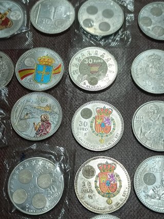 Lotto di 17 monete d'argento da 30 euro, 3 da 20 euro e 1 da 40 euro