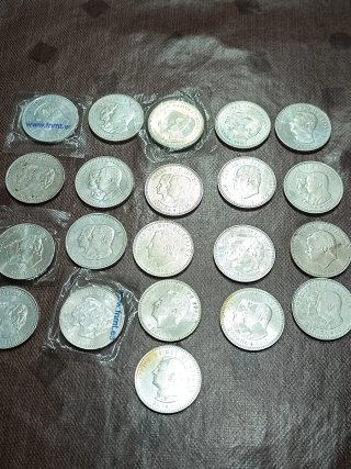 Lotto di 17 monete d'argento da 30 euro, 3 da 20 euro e 1 da 40 euro
