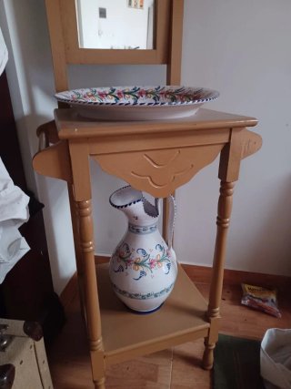 Mueble de lavabo  con zafa y garrón de ceramica