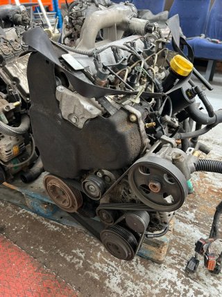 Motor Renault 1.9dci F9K trafic nissan vivaro