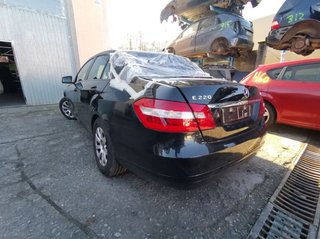 Tapa motor mercedes-benz a6510101167 e e 220 22073