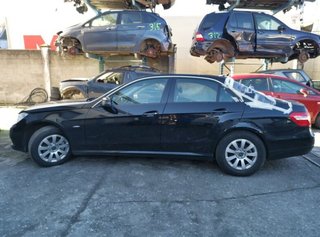 Tapa motor mercedes-benz a6510101167 e e 220 22073