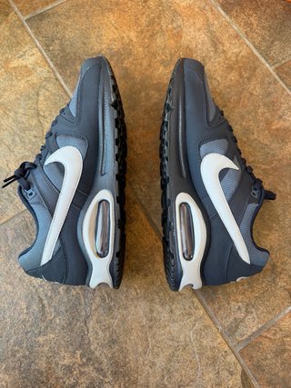 Zapatillas Nike Air Max Gris y Blanco