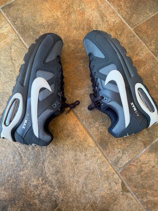 Zapatillas Nike Air Max Gris y Blanco