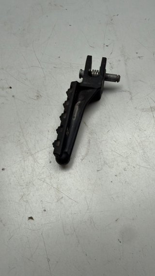 Estribera delantera derch para KTM Super Duke 1290 GT 2023, REF 6900314110033S
