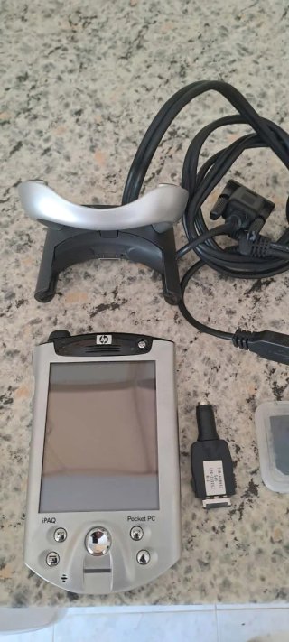 HP iPAQ Pocket PC + Accesorios