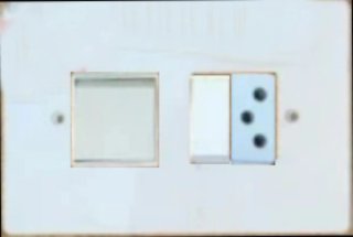 Interruptor y enchufe blanco