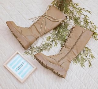 Botas plataforma track beige