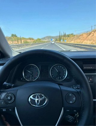 Toyota Auris 2015 1.6