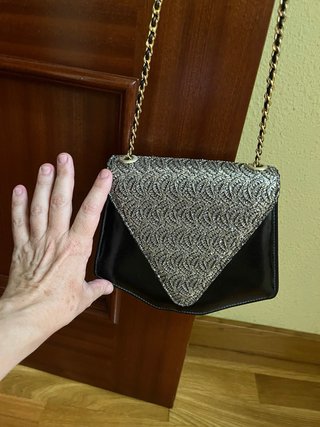 Bolso de fiesta negro y plateado