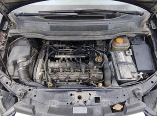 Asiento tercera fila derecho opel zafira 1.9 98418