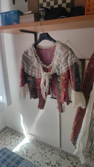 Traje de fallera antiguo multicolor