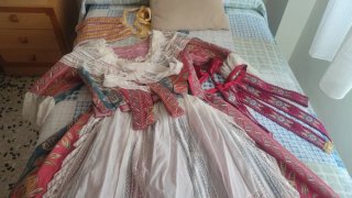 Traje de fallera antiguo multicolor