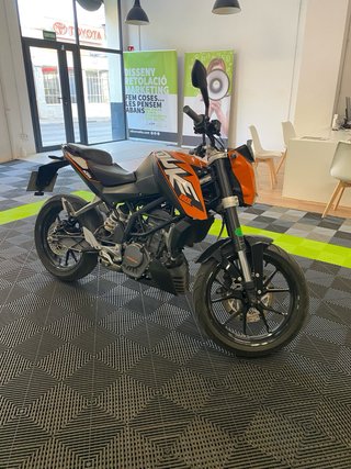 KTM Duke 125 Naranja/Negra
