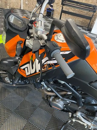 KTM Duke 125 Naranja/Negra
