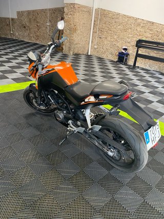 KTM Duke 125 Naranja/Negra