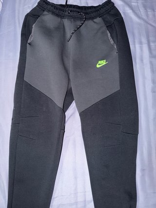 Conjunto Nike Negro y Gris
