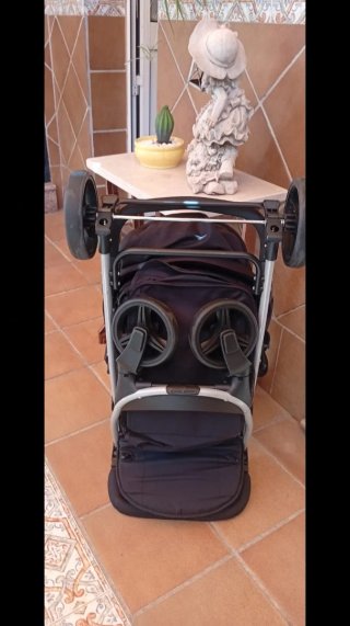 Silla de paseo ligera Asalvo negra