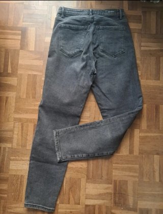 Pantalón vaquero gris Stradivarius Talla XS