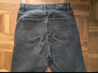 Pantalón vaquero gris Stradivarius Talla XS