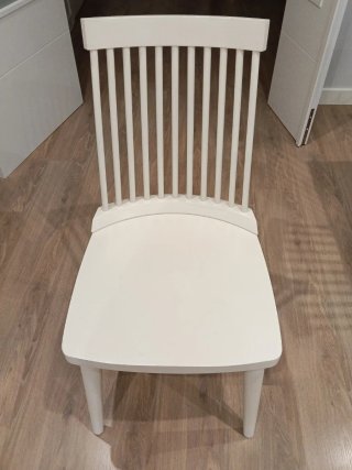 Sillas de comedor de madera lacadas blancas