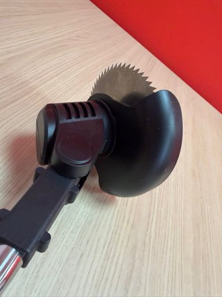 Desbrozadora nueva cn  2 baterías ligera y potente