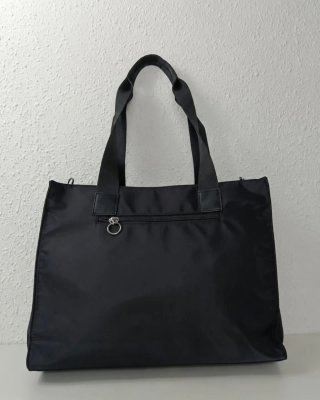 Bolso Tote Acolchado Impermeable Negro