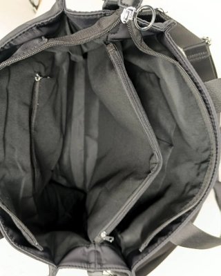 Bolso Tote Acolchado Impermeable Negro