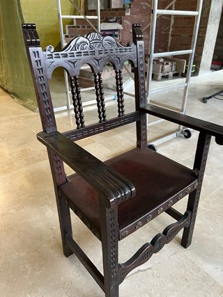 Escritorio antiguo madera nogal y cuero