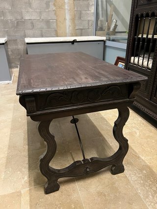 Escritorio antiguo madera nogal y cuero