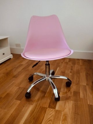 Silla de estudio rosa con ruedas